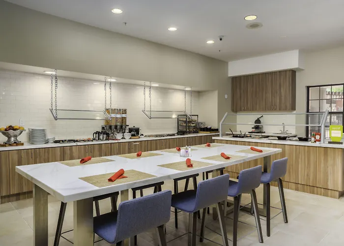 Hilton Garden Airport Hotel Phoenix