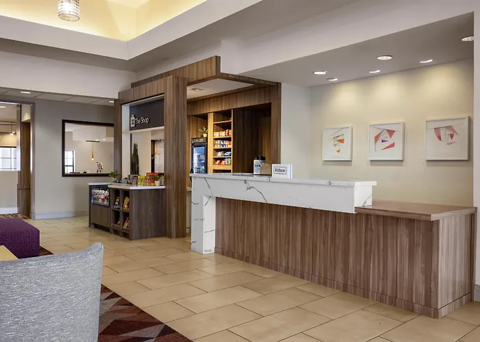 Hotel Hilton Garden Airport