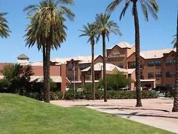 Hotel Hilton Garden Airport